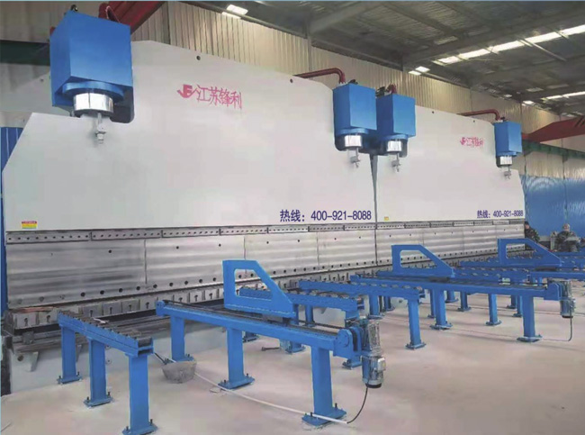 FLM系列重型電液同步數(shù)控折彎機(jī)