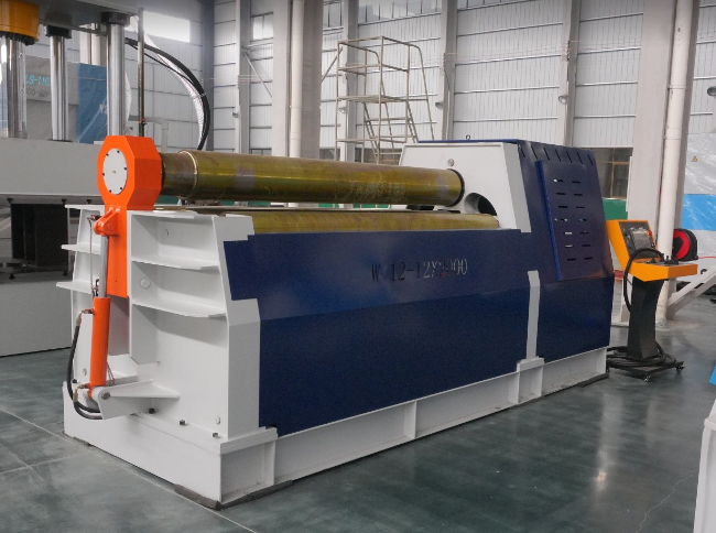 W12系列數(shù)控四輥卷板機(jī)